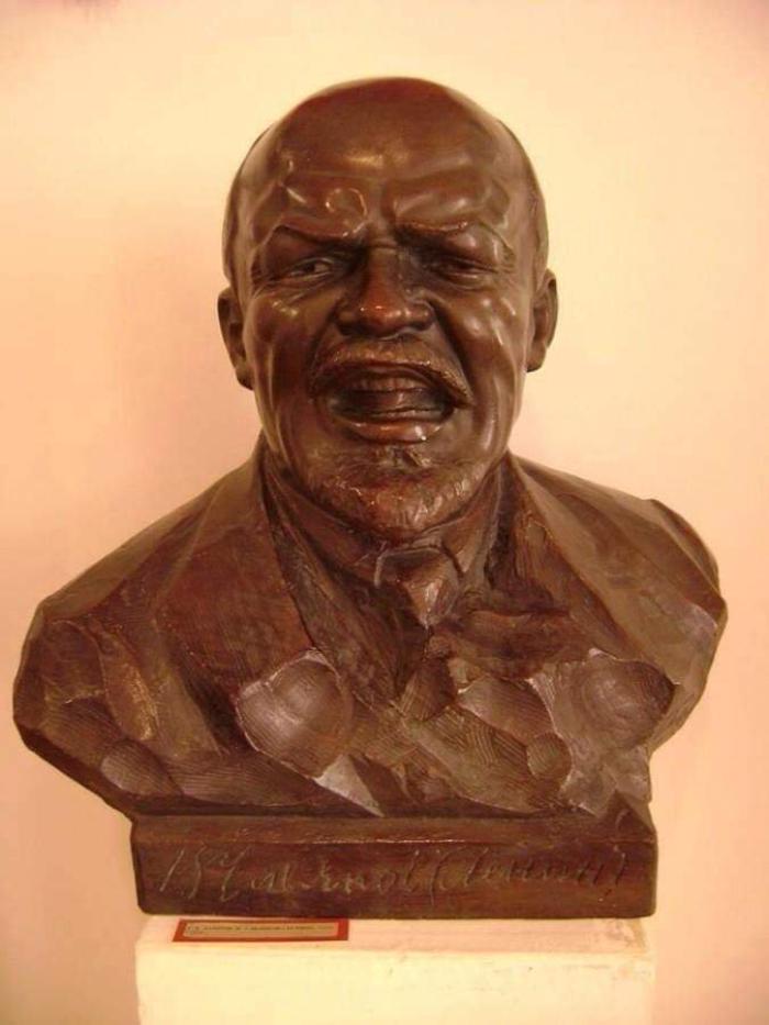 «Ленин произносит артикль the» Георгий Лавров. 1924.