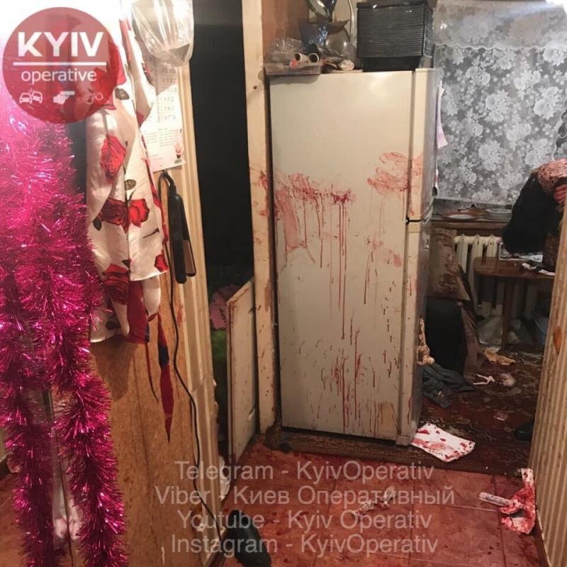 В Киеве мужчина устроил расправу над дочерью и женой