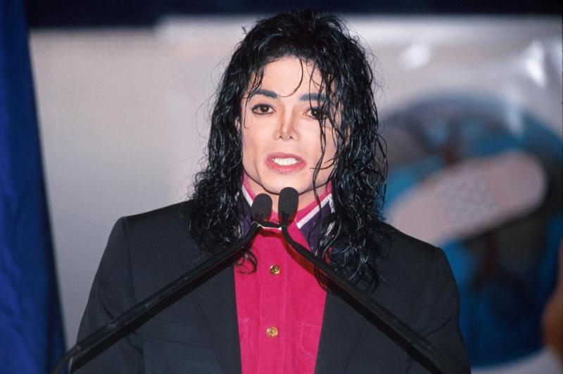 Как бы выглядел Майкл Джексон без многочисленных услуг пластических хирургов
