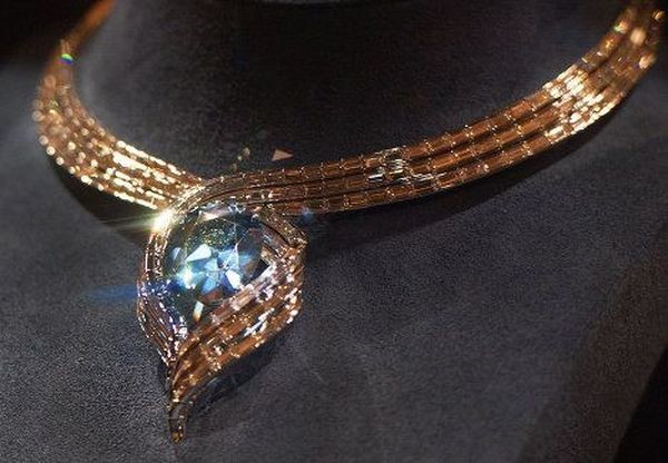 Самые необычные и дорогие бриллианты в мире