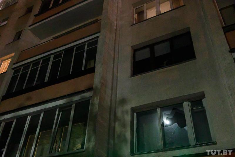 Праздничный салют в Минске выбил окна и ранил людей (видео)