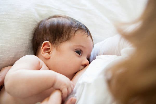  Обнаружен компонент материнского молока, способствующий когнитивному развитию ребенка