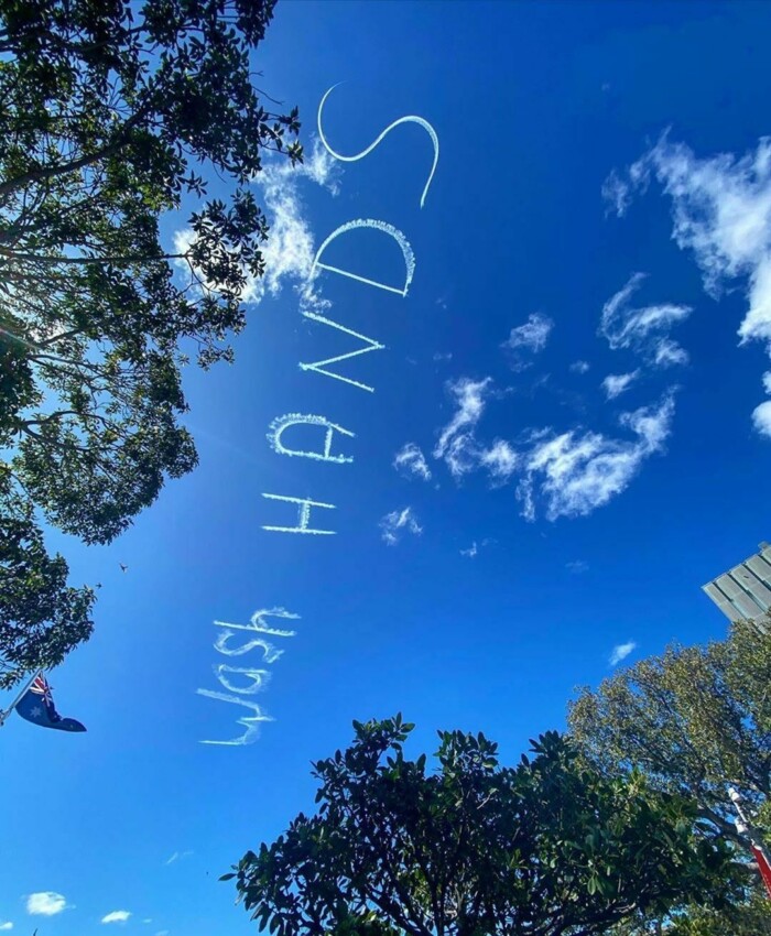 В небе над Сиднеем неизвестный сделал надпись «Мойте руки»