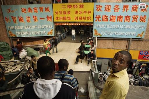 Китайский McDonald’s перестал обслуживать темнокожих людей