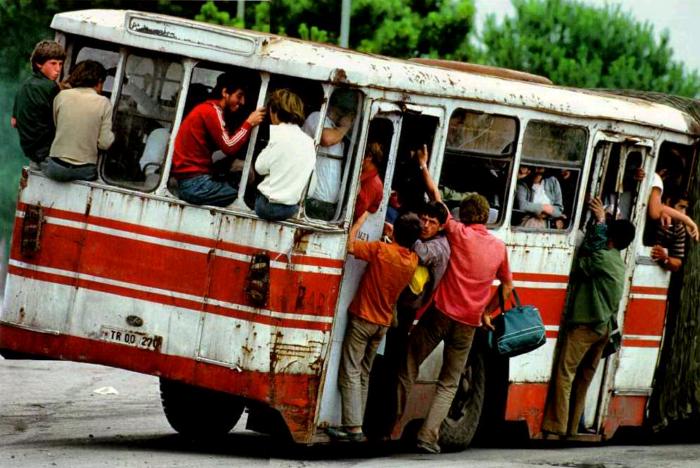 Автобус в Тиране, 1992 год, Албания