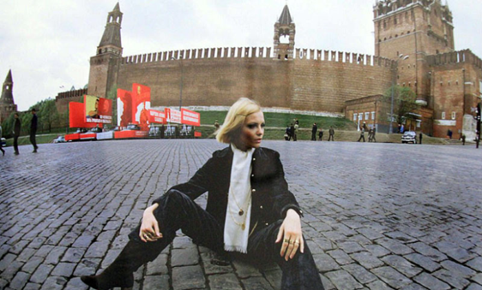 Советская манекенщица Галина Миловская на Красной площади, 1969 год, Москва