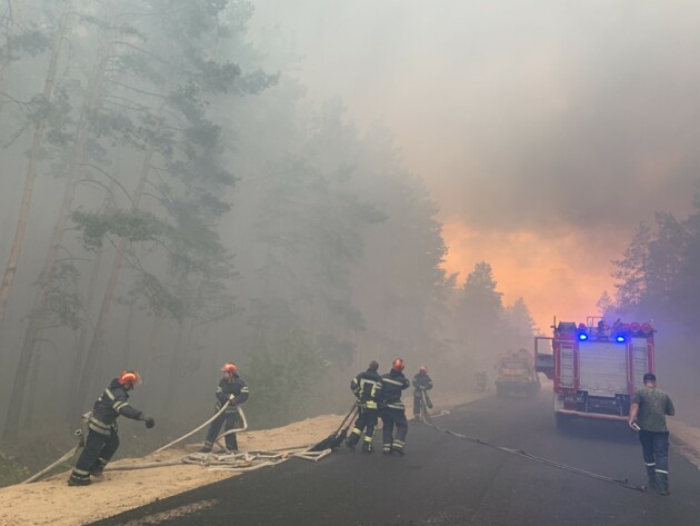 Масштабный пожар в Луганской области уничтожил сотню домов, есть жертвы