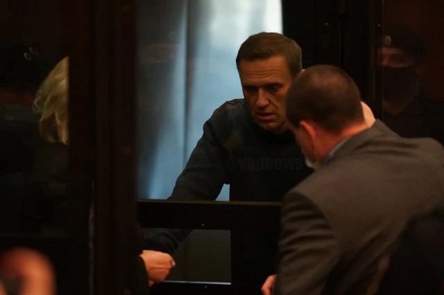 Суд приговорил Алексея Навального к 3,5 годам лишения свободы в исправительной колонии общего режима