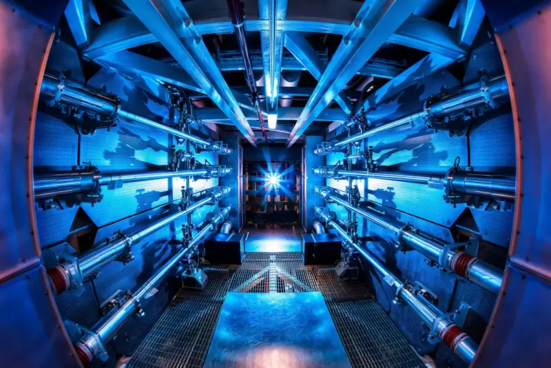 В США установили рекорд в термоядерном синтезе — мощность реакции в 440 тысяч раз превысила мощность крупнейшей ГЭС мира