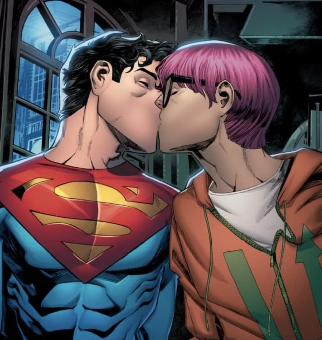 DC: сын Супермена теперь будет бисексуалом