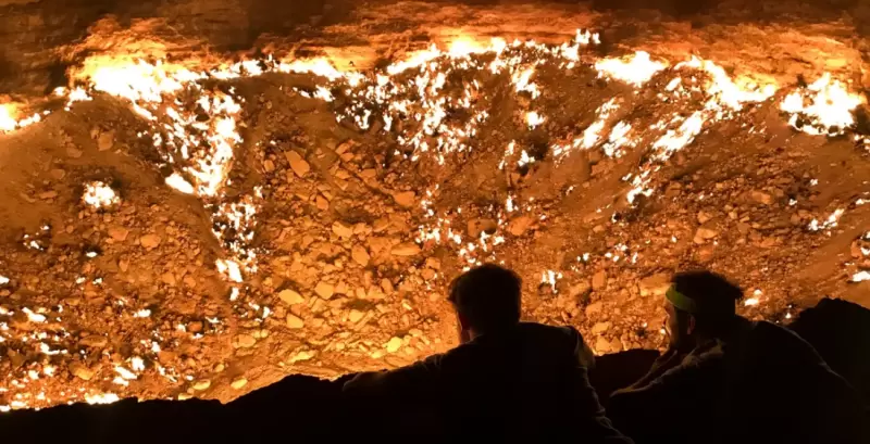 Президент Туркменистана поручил потушить газовый кратер «Врата ада» — он горит более 50 лет
