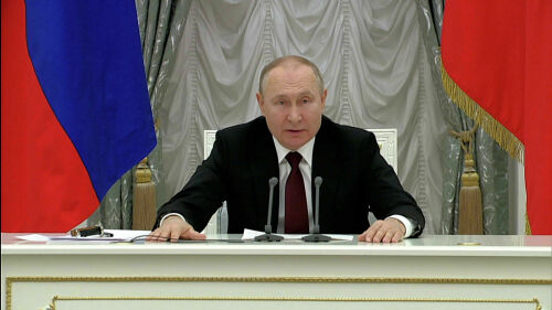 Члены Совбеза РФ поддержали идею признать ДНР и ЛНР. Путин пообещал «принять решение» сегодня