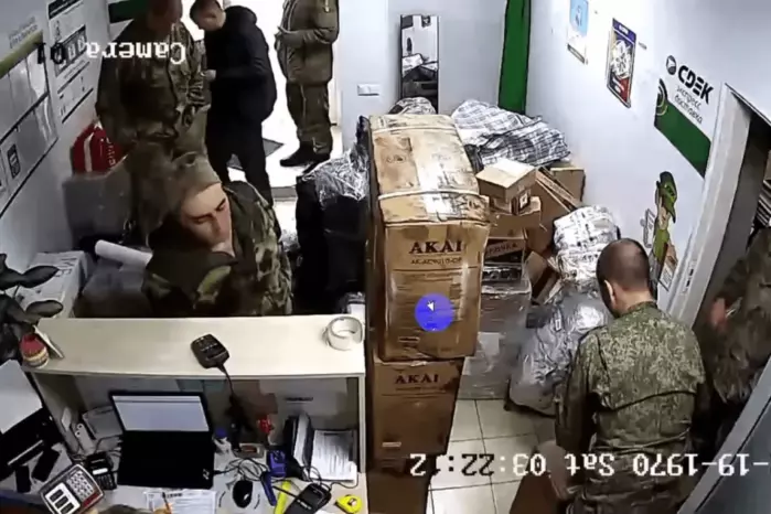 СДЭК отключил трансляции из отделений на границе с Украиной. Оттуда российские солдаты отправляли огромные посылки