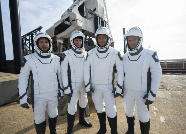 SpaceX отправила туристов на МКС — это первая миссия с полётом гражданского экипажа на станцию не на российском «Союзе»