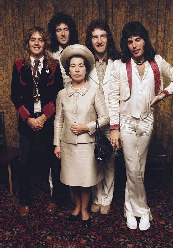 Queen и "Queen", Великобритания, 1974