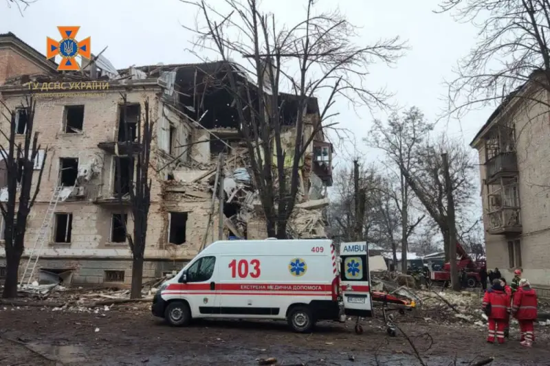 Вражеская ракета попала в жилой дом в Кривом Роге: два человека погибли, среди травмированных трое детей