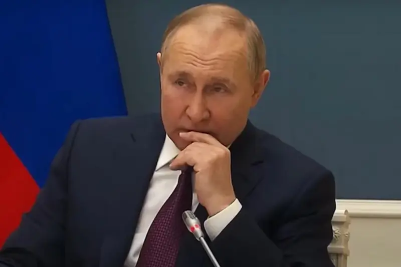 Позор на весь мир: Путин накормил гостей международного форума украденной в Украине черешней