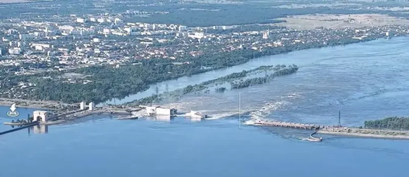 Российские войска подорвали Каховскую ГЭС