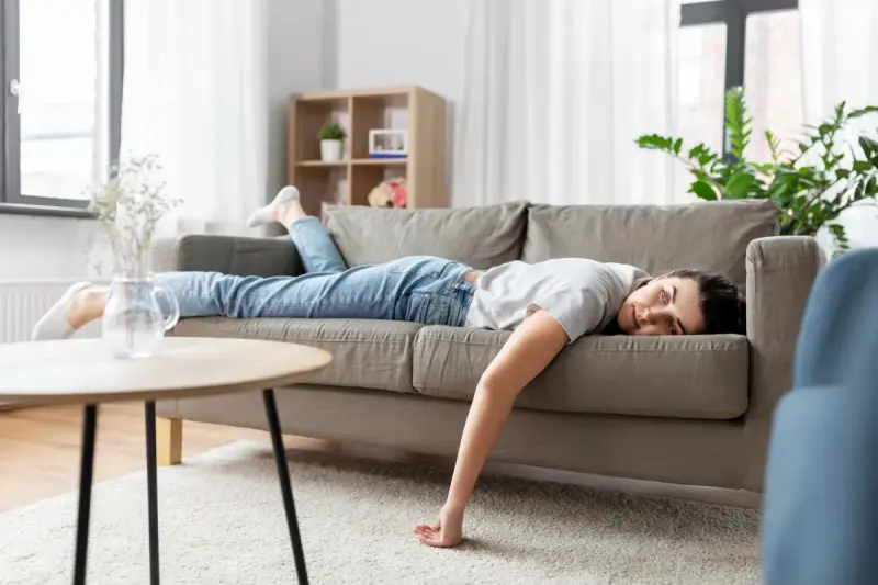Как побороть лень и апатию: 5 советов, которые помогут встать с дивана