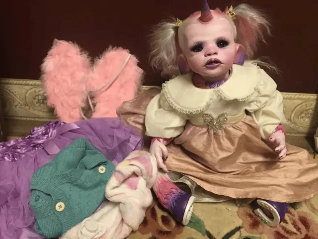 Люди показали, какие жуткие куклы попались им на глаза