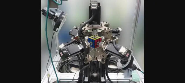 Робот Mitsubishi собрал кубик Рубика с рекордной скоростью: человек успеет один раз моргнуть