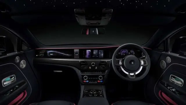 Rolls-Royce Black Badge Spectre - самый мощный в линейке премиальных авто