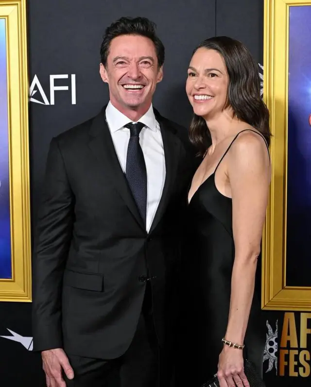 Хью Джекман впервые вышел на публику с любовницей Саттон Фостер