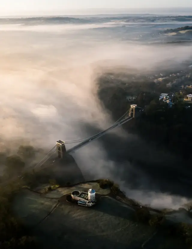 Уникальные здания и сооружения из разных стран мира