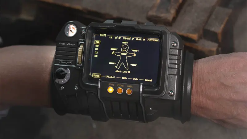 Bethesda выпустила рабочую реплику Pip-Boy 3000 — из Fallout 3 и New Vegas