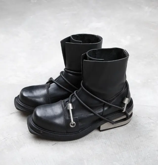 Ботинки со шнурком - веревкой