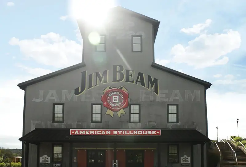 Jim Beam приостанавливает производство бурбона