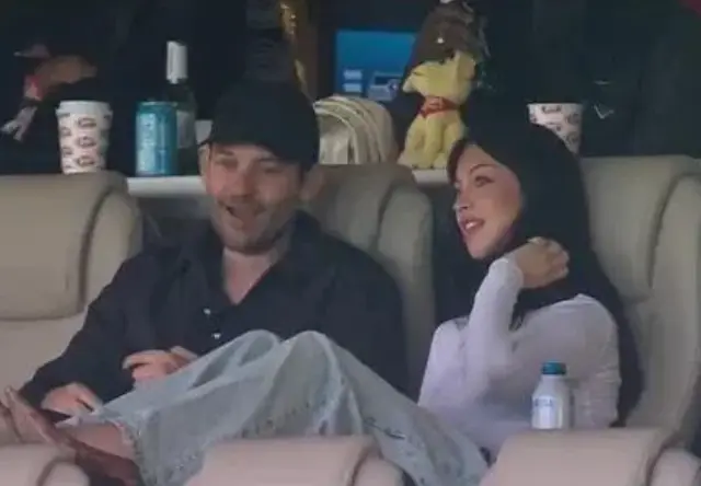 Новая спутница Тоби Магуайера Мишка Силва