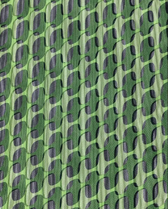 Как Prada превратила строительные леса в арт‑инсталляцию