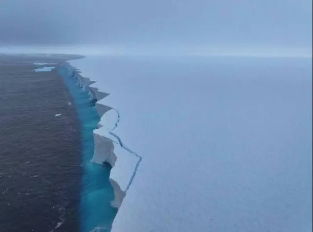 Гигант тает: крупнейший айсберг A23a почти исчез