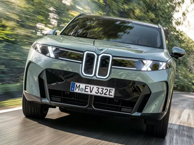 Первые фотографии нового BMW X5